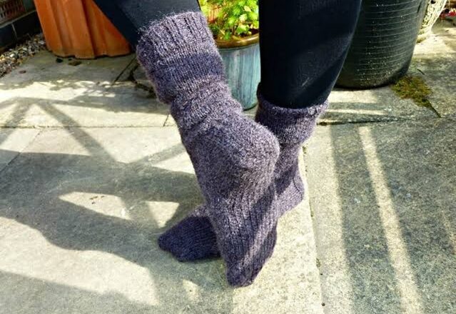 What Should You Look for Before Buying Knit Socks